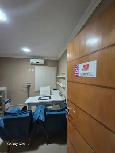 Consultório completo, com móveis!