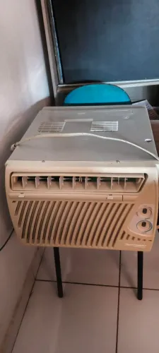 Ar condicionado Sprinter 110V com manutenção recém feita, só pegar, instalar e usar!