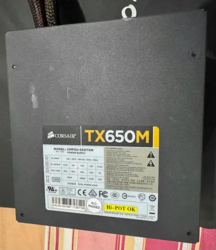 Fonte corsair tx650m 650w para PC Gamer