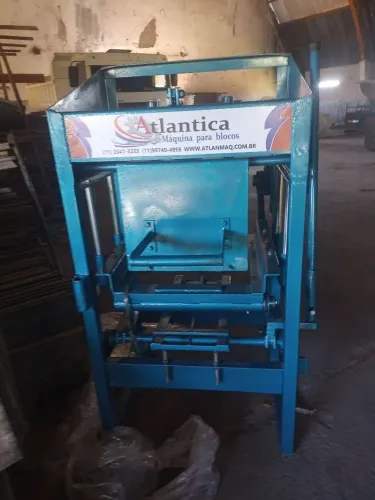 Máquina de bloco manual