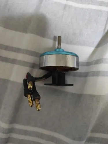motor hexTronik DT750 Brushless Outrunner 750kv SKU DT750