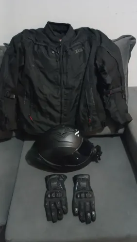 Jaqueta X11, luvas X11, capacete Norisk