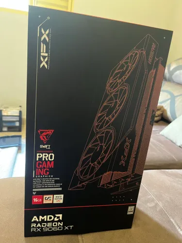 Placa de Video RX 9060 XT 16GB