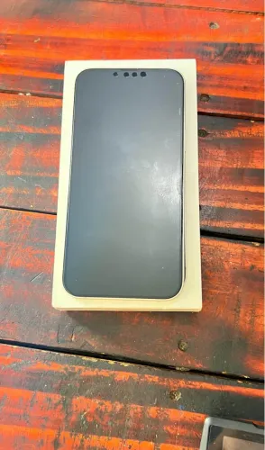 iPhone 14 - 256GB - Estelar - Seminovo