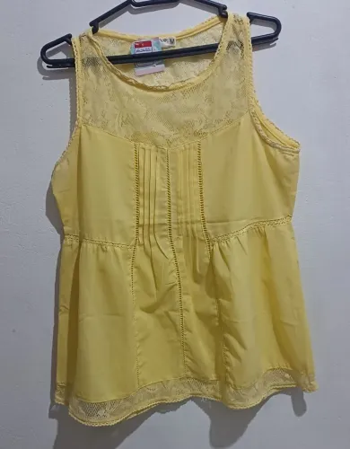 Blusa feminina regata veste tamanho M/G cor amarelo semi nova
