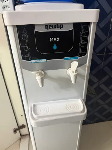 Bebedouro de Coluna Refrigerado Max Branco