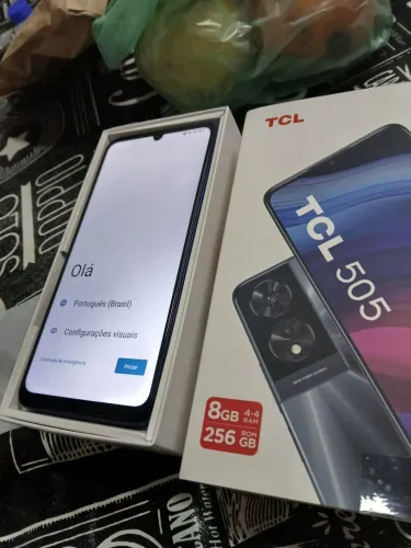 Celular TCL seminovo