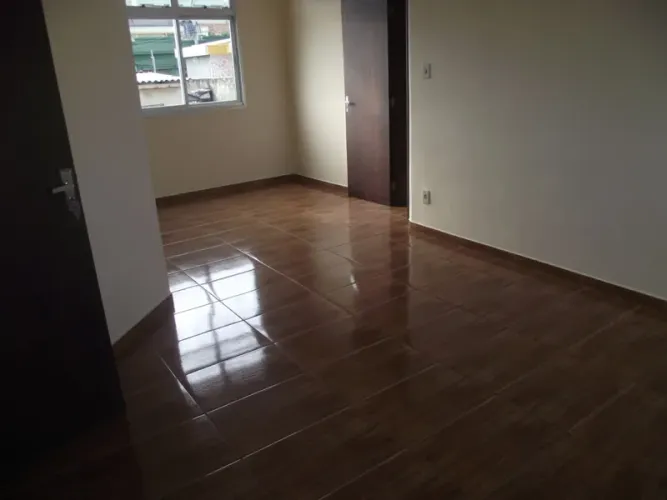Otimo apto AMPLO - 02 quartos com DCE