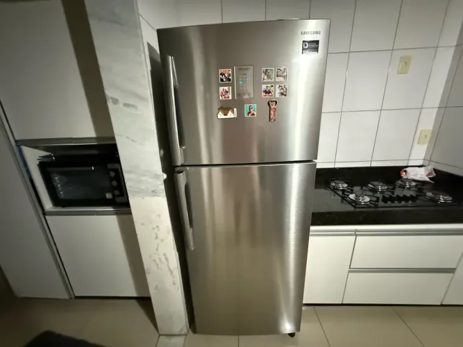 Geladeira SAMSUNG 617 L