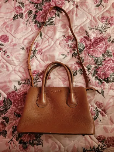 bolsa média colcci de couro legítimo caramelo