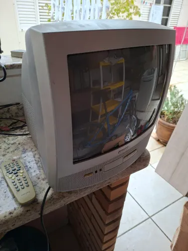 Tv philips 14 antiga de tubo com controle 