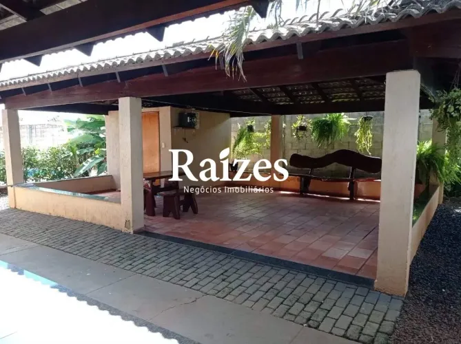 Chácara residencial à venda em Uberlândia (Morada Nova) 3 dormitórios, piscina e área de