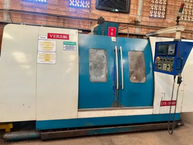 Centro de Usinagem Fresadora / CNC Vecker CVK 1500D