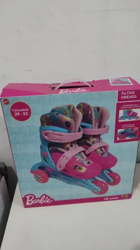 Vendo este Patis da Barbie tamanho 29-32 nunca foi usado leia a descrição do anúncio. 