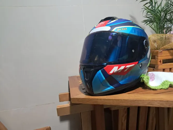 Vendo Capacete MT Targo S Azul