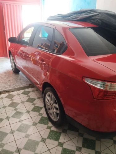 Imagem de Fiat Grand Siena Essence Dual. 1.6 Flex 16V 2015