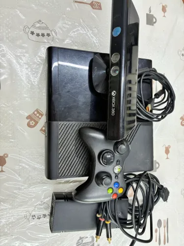 Xbox 360 com Kinect  