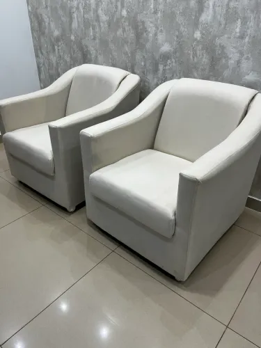 Vende-se 2 poltronas 