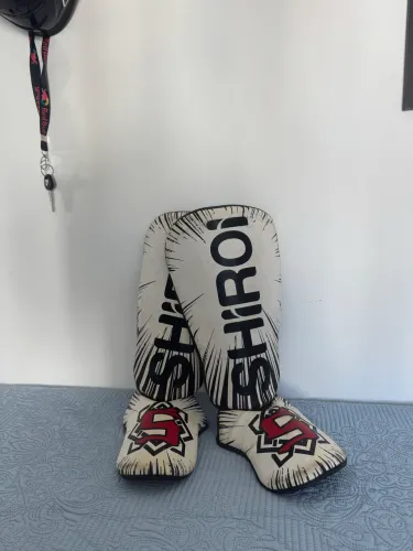 Caneleira muay thai