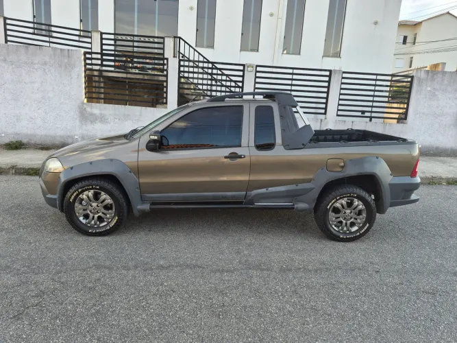 Fiat Strada Adventure 1.8/ 1.8 Locker Flex CE 2009