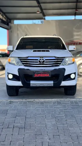 Toyota Hilux SW4 SRV D4-d 4X4 3.0 TDI Dies. AUT 2014