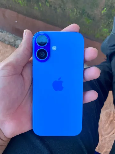 iPhone 16