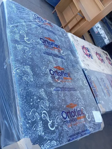 Cama box casal espuma nova