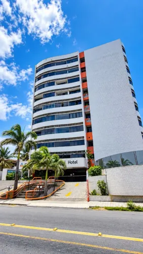 FLAT TEMPORADA 33m2 COM VISTA PARA O MAR | PRAIA DO MEIO | NATAL/RN.