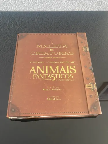 Livro animais fantásticos- Harry Potter