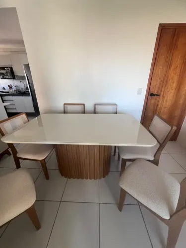 Conjunto Mesa e 6 cadeiras