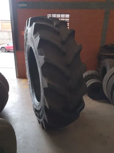 Vende-se 1 pneu semi-novo 520/85R38 ou 20.8-38 ou 20.8R38