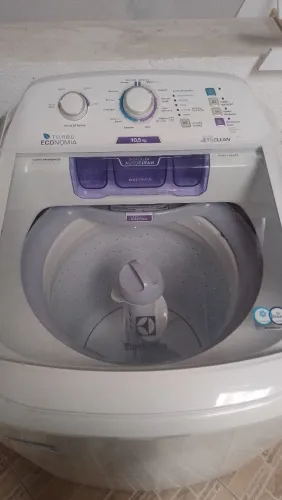 VENDO MÁQUINA DE LAVAR ELETROLUX 10,5Kg JET&CLEAN