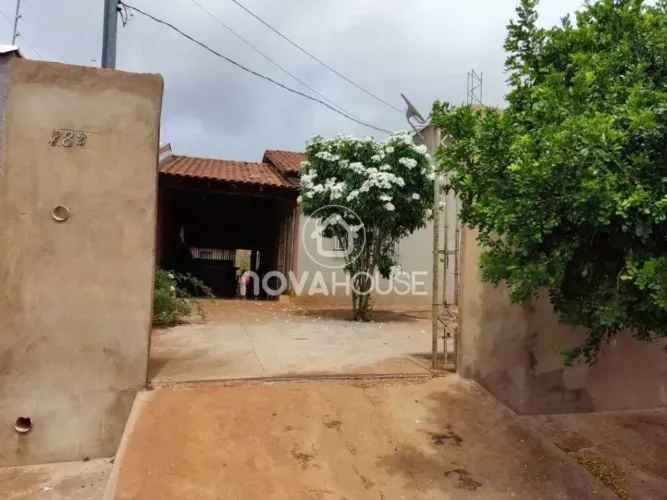 CASA COM QUITAL