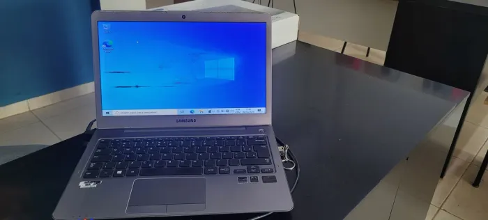 Ultrabook Samsung Serie 5 Procesador i7 12GB RAM 240GB SSD