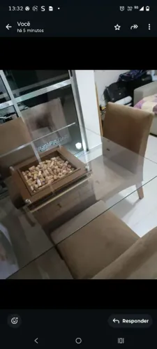 Jojo de mesa com cadeiras