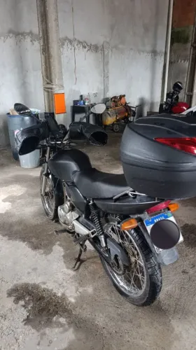 CG 125 Titan ES em ótimas condições