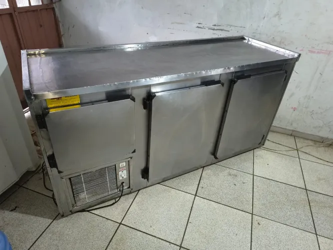 Balcão refrigerado 3 portas 220v ENTREGO
