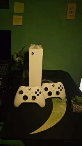 Xbox Series S - 2 Controles + cabos originais (acompanha caixa) + excelente estado
