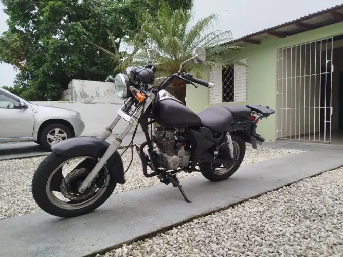 Moto custom mvk fenix 200