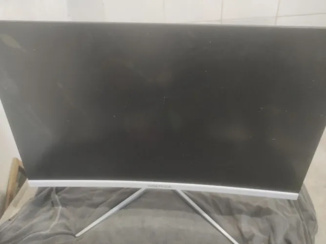 Monitor risemode 27 polegadas