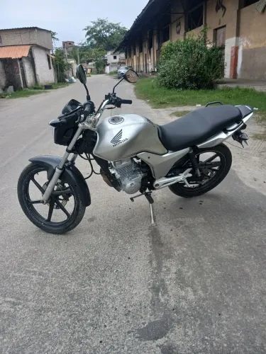 Titan 150 2008 montadinha só transferir
