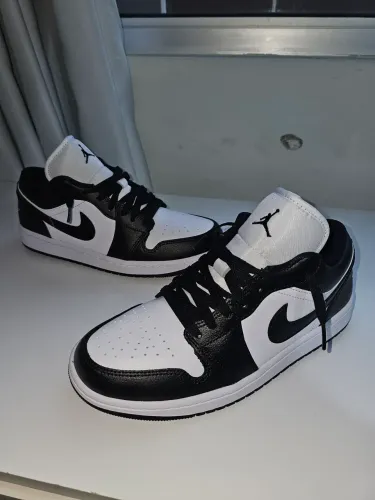 Air Jordan 1 Low - Preto e branco