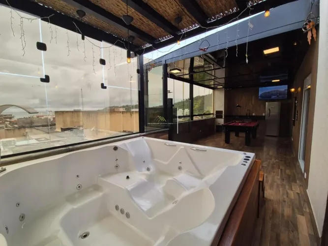 Cobertura Duplex para Locação em Ubatuba, Toninhas, 3 dormitórios, 2 suítes, 3 banheiros,
