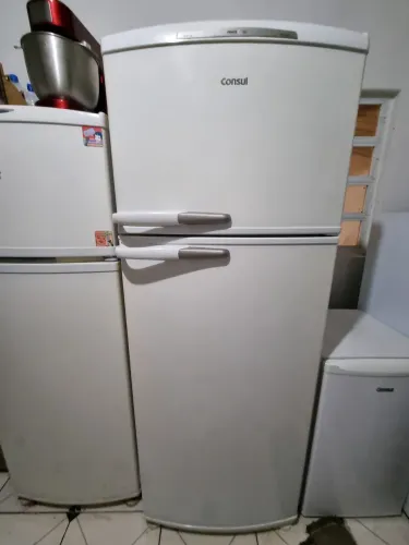 Geladeira consu frosfree  420 litros   funcionando perfeitamente 