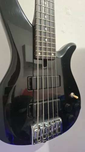 Contrabaixo Yamaha RBX 375a 5 Cordas 