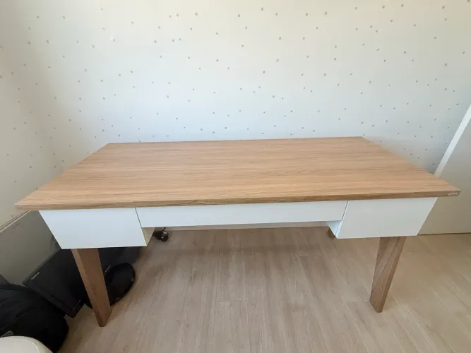 Mesa de escritório/home office seminova - Linda e Funcional 