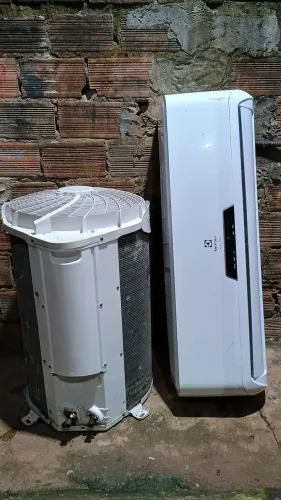 Ar condicionado split Electrolux barril de 22 mil btus serpentina cobre com controle