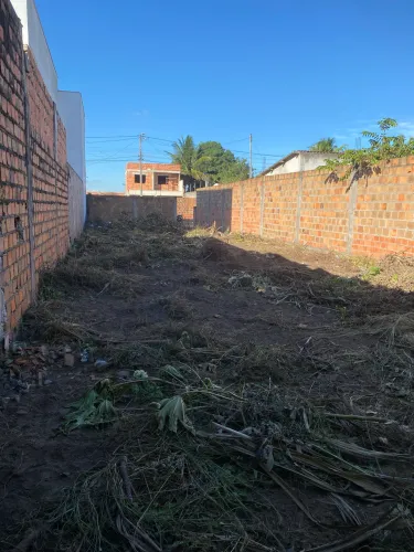 TERRENO NO FUNDO DO ECONOMART FRAGA MAIA