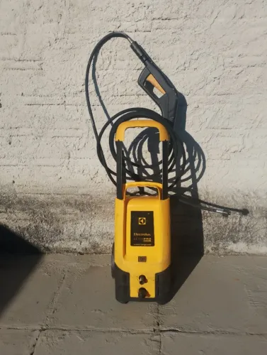 Lavadora de alta pressão Electrolux Ultra Pro 2.400 psi