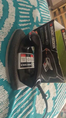 Ferro de passar Black e Decker 